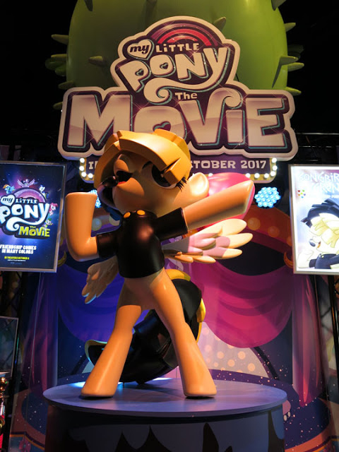 pony-movie_comic-con02-03