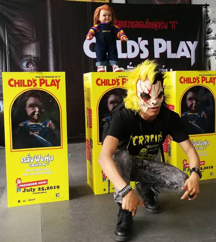 ดีเจระดับโลกก็อินตุ๊กตาจอมโหด! “DJ Bl3nd” แวะพิสูจน์ความสยอง “ชัคกี้” ที่ไทย