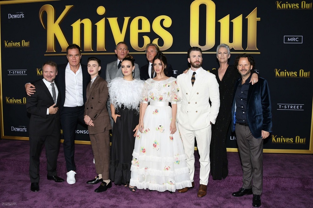 Knives-Out-CA-Premiere01