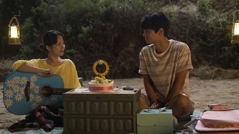 กลางคืนไม่เคยอบอุ่นเท่านี้มาก่อน “Midnight Sun” ขึ้นแท่น “หนังรักกลางใจผู้ชมเกาหลี” เตรียมปลอบประโลมทุกหัวใจให้เชื่อในรักอีกครั้ง 19 มิถุนายนนี้ ในโรงภาพยนตร์
