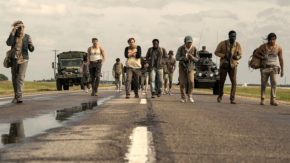 ร่างแทบแหลก! เปิดเบื้องหลังสุดระทึก “The Long Walk” ทีมนักแสดง “เดินจริง เจ็บจริง เล่นโคตรสมจริง” กับ “เกมเดินมรณะ” ไร้เส้นชัย หยุดเดินเมื่อไหร่ ตายเมื่อนั้น การันตีความโหดด้วยคะแนนล่าสุด 94% จาก “Rotten Tomatoes”