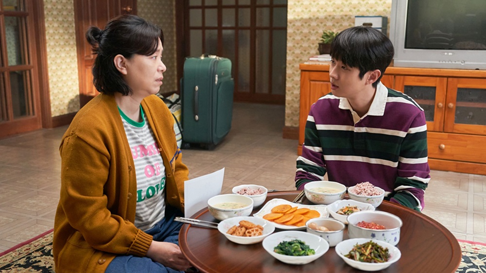 ปรากฏการณ์น้ำตาแตกทั่วเกาหลี สื่อใหญ่เทใจรีวิวบวก “Number One นับหนึ่งถึงมื้อแม่” อิ่มอุ่นซาบซึ้งกินใจ การแสดงสุดตราตรึง ดูจบแล้วอยากกลับไปกินข้าวกับ “แม่” ชาวไทยได้ดูแน่ 12 มีนาคมนี้ ในโรงภาพยนตร์